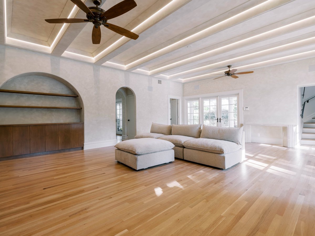 NelsonConstReno's tweet photo. Hurricane Helene to Historic Masterpiece — South Tampa's Most Beautiful Comeback Story 🏡✨
A century-old Mediterranean home in South Tampa took a hard hit from Hurricane Helene's floodwaters. But sometimes a devastating setback becomes the opportunity for something truly extraordinary.
The new owners trusted Nelson Construction & Renovations with a complete top-to-bottom transformation of this 6,000 sq ft treasure — and we are so proud of the result.
From the custom arched French doors that flood the space with natural light, to the warm limewash walls, coffered ceilings with architectural LED lighting, custom built-in cabinetry, and brand new hardwood floors throughout — every detail honors 100 years of history while delivering modern South Tampa luxury.
This is what we live for. 🙌
Ready to transform your home? Let's talk! 👉 https://t.co/0iAOFZ1Ccz
#NelsonConstructionRenos #NelsonCustomCabinets #SouthTampaHomes #HistoricRestoration #TampaBayRemodeling #MediterraneanHome