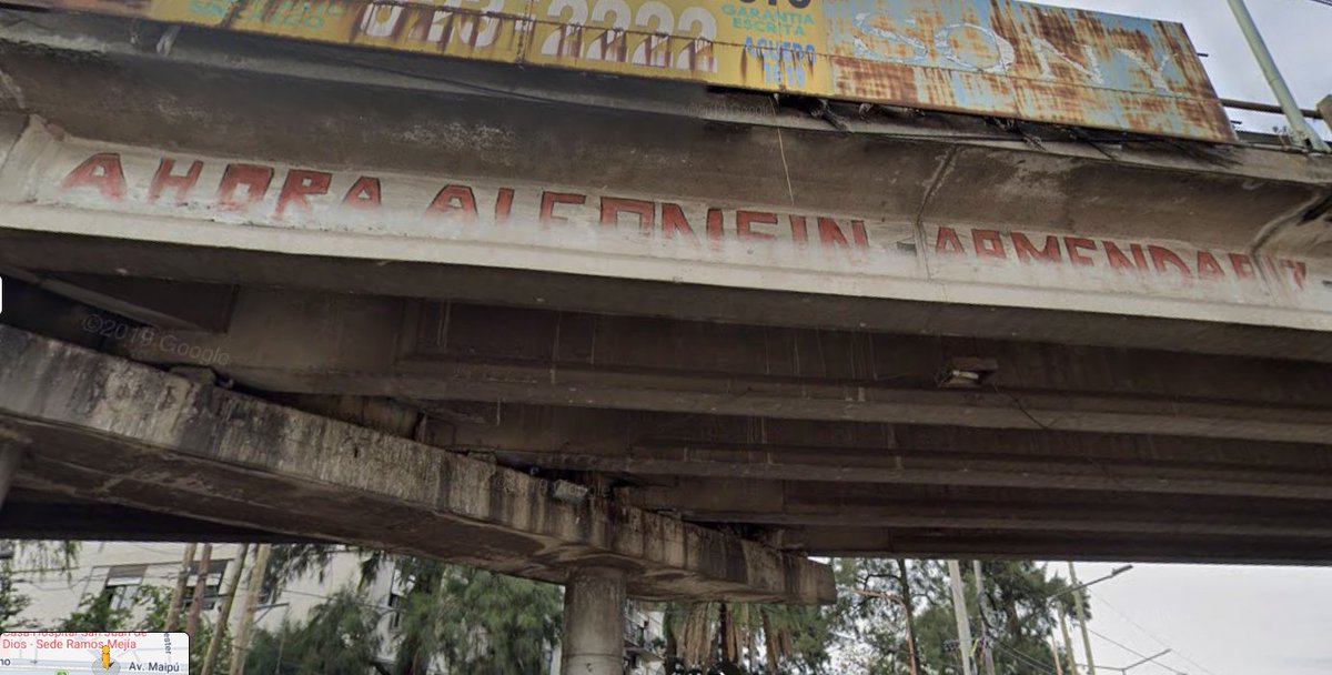 Resiste el paso del tiempo una pintada radical en Ciudadela desde 1983: "Ahora Alfonsín (Presidente) - Armendariz (Gobernador) - Bruera (Intendente de La Plata)" #1983 #Alfonsin #Armendáriz #UCR