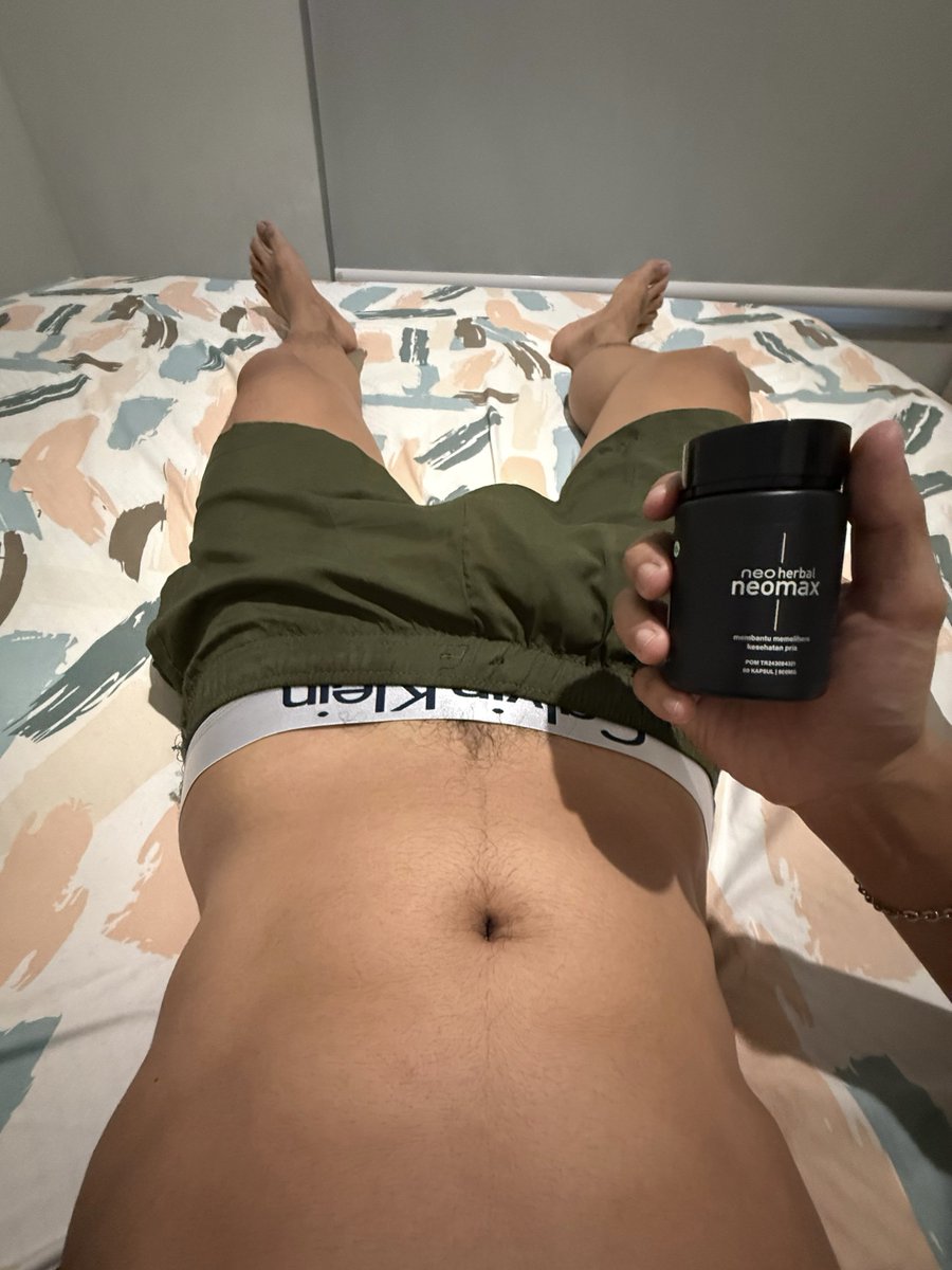 bangbram_'s tweet photo. nyobain sebotol dulu biar on terus beronde ronde malam jumatnya 💦 https://t.co/goteCgWebk
