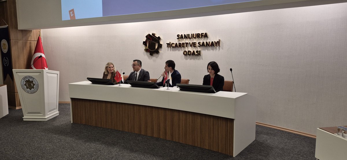 Quick Sigorta Acenteler ve Satış Genel Müdür Yardımcısı Sibel Doğaç, Quick Sigorta Finansal Sigortalar Genel Müdür Yardımcısı Yasemin Ezenerden ve Quick Sigorta Finansal Ürünler Satış ve Pazarlama Genel Müdür Yardımcısı Soner Tekbaş, Şanlıurfa Ticaret ve Sanayi Odası ile