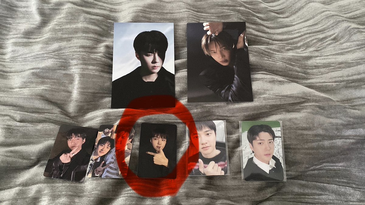 とょん tweet media