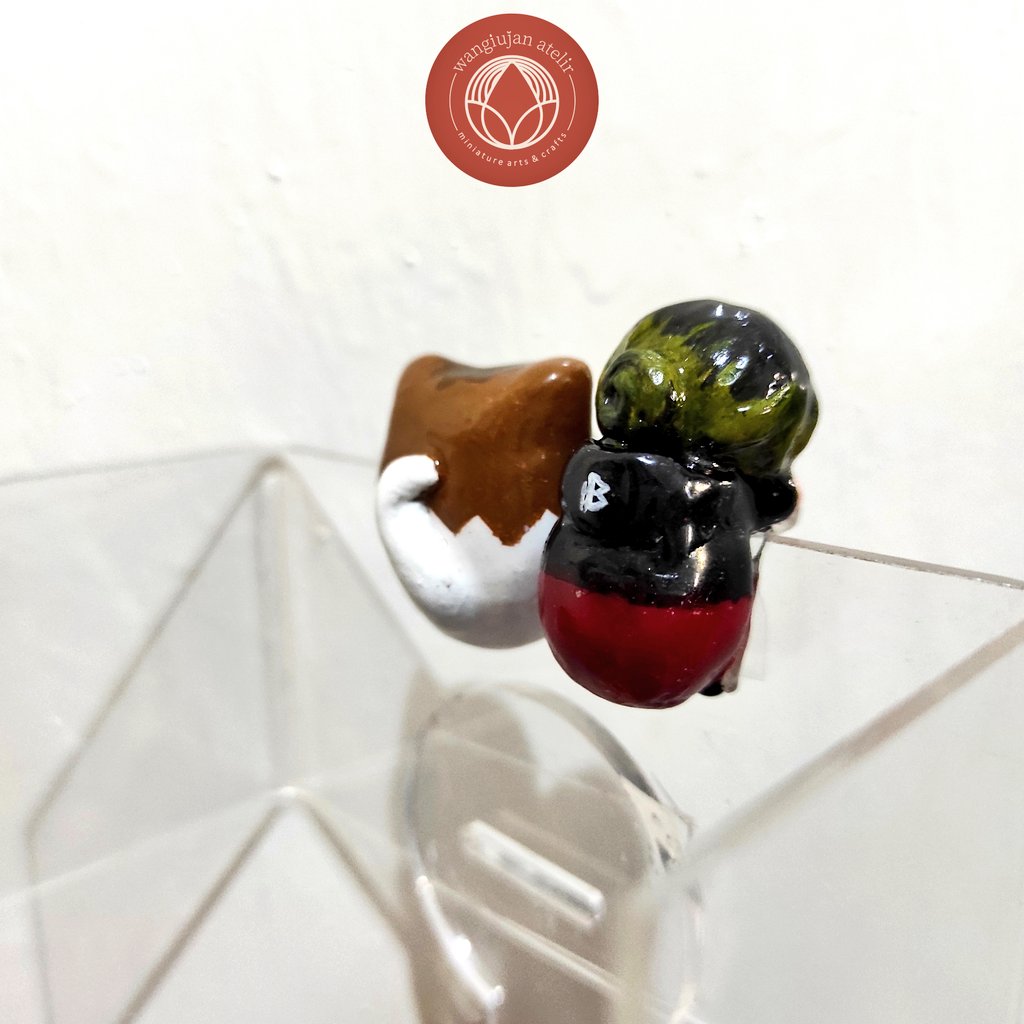 wangiujanatelir's tweet photo. ✨ Custom Order - Handmade Clay Art ✨
🐾 hippers kenmengg & kenmaa 🎮
(ordered by @/bbgummilkshake 🥰✨)
💌 DM for custom & order ٩(^ᗜ^ )و ´-
#clay #handmade #clayart #hipper #hippersclay #customclay https://t.co/DJHn1ChnF6