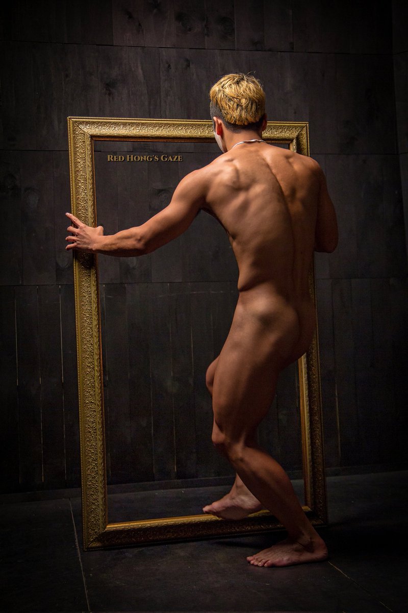 📸 Body Snap
#남자바디프로필 #바디프로필 #바디스냅 #누드프로필 #HommesLookOfTheday #portrait #bodysnap #malemodel #photoshoot #bodyprofile #nudeprofile #PhotographyIsArt