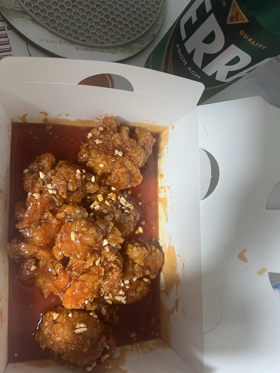 오늘 저녁
닭강정에 캔맥