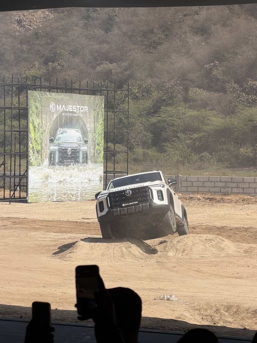 Hani Musthafa tweet media