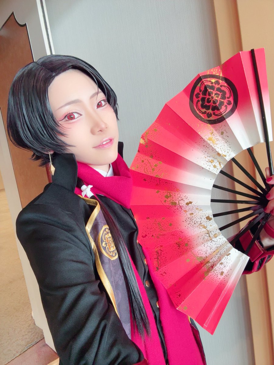 ※cos
動画上がりました🥀
お扇子可愛い〜のでお気に入り🫶
紋はそれぞれ手描きだよ！