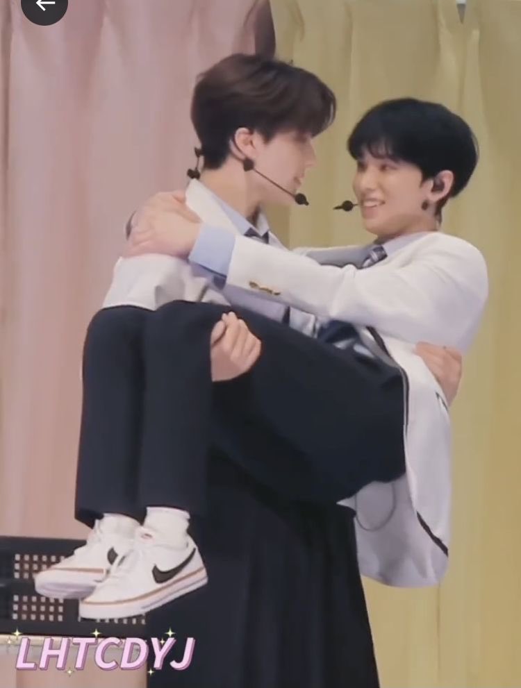 ⚠️ 사기 주의 ⚠️

'여자를 위한 선물은 화장품이나 핸드크림을 추천' 이라는 루머가 돌고 있습니다만,
❌절대 믿지 마세요❌️

여자가 정말로 원하는 것은 🔽🔽🔽