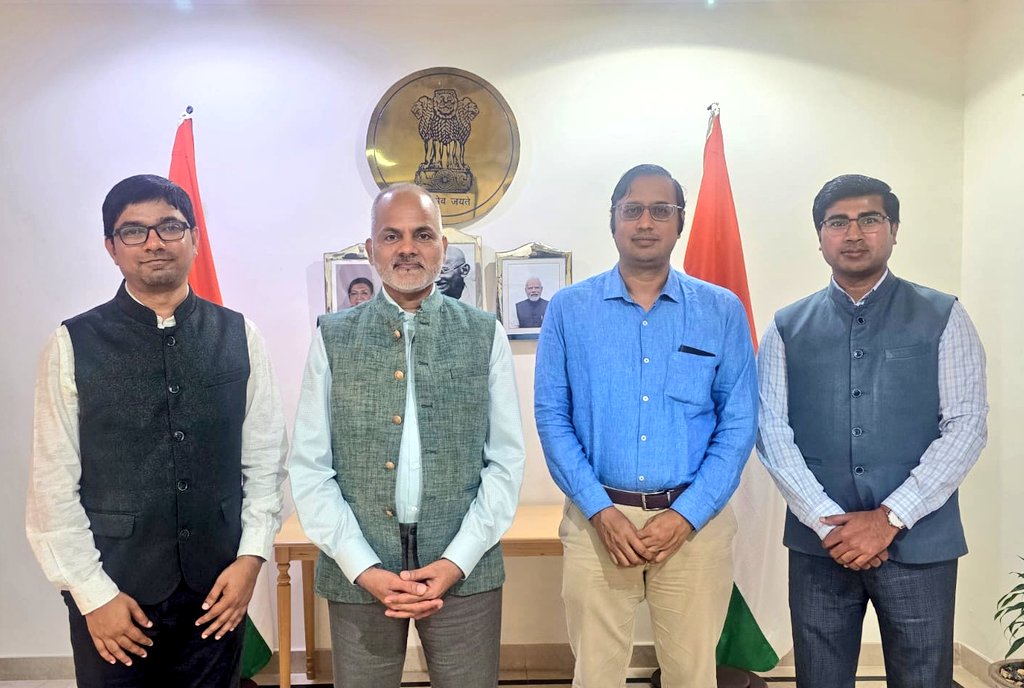 India in Oman (Embassy of India, Muscat) tweet media
