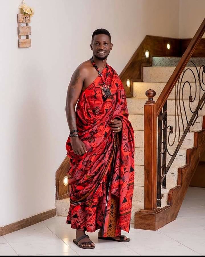 MaleAdvocate28's tweet image. Happy birthday Mr President ⁦@HEBobiwine⁩

Nze n’abantu bange tu kwagala nnyo era tusaba Mukama Katonda akuwangaaze 🙏❤️