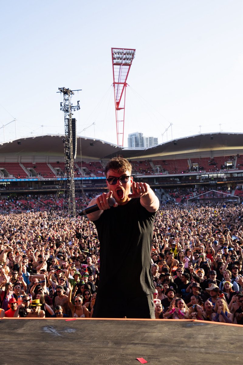 Happy Birthday to the hardstyle golden-boy Vertile 🎙️

(📸 via <a href="/eventshsu/">eventshsu</a>)