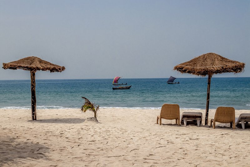 Most people don’t know this…

Sierra Leone has some of the most untouched beaches in the world 🇸🇱🌊
No crowds. No noise. Just raw beauty.
Welcome to Tokeh Beach.
Would you love to visit?
#VisitSalone #ExploreSalone #fypシ