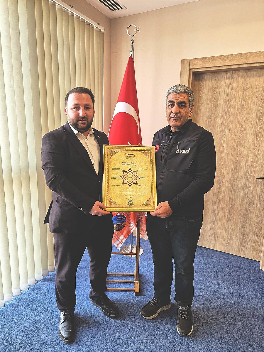 TÜGVA Burdur olarak AFAD İl Müdürü Sn. Teymen Şimşek’i ziyaret ederek deprem gerçeği, 6 Şubat süreci ve afet bilinci üzerine istişarelerde bulunduk. Kuracağımız TAKAT ekibinin eğitim ve akreditasyon sürecini de değerlendirdik. Nazik kabulleri için teşekkür ederiz.