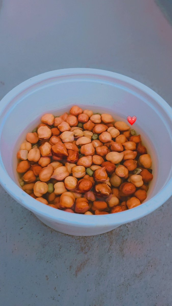 Anshika32798382's tweet image. .....
#EatRight 
😋........ Loving this diye dite 💬🔙😋