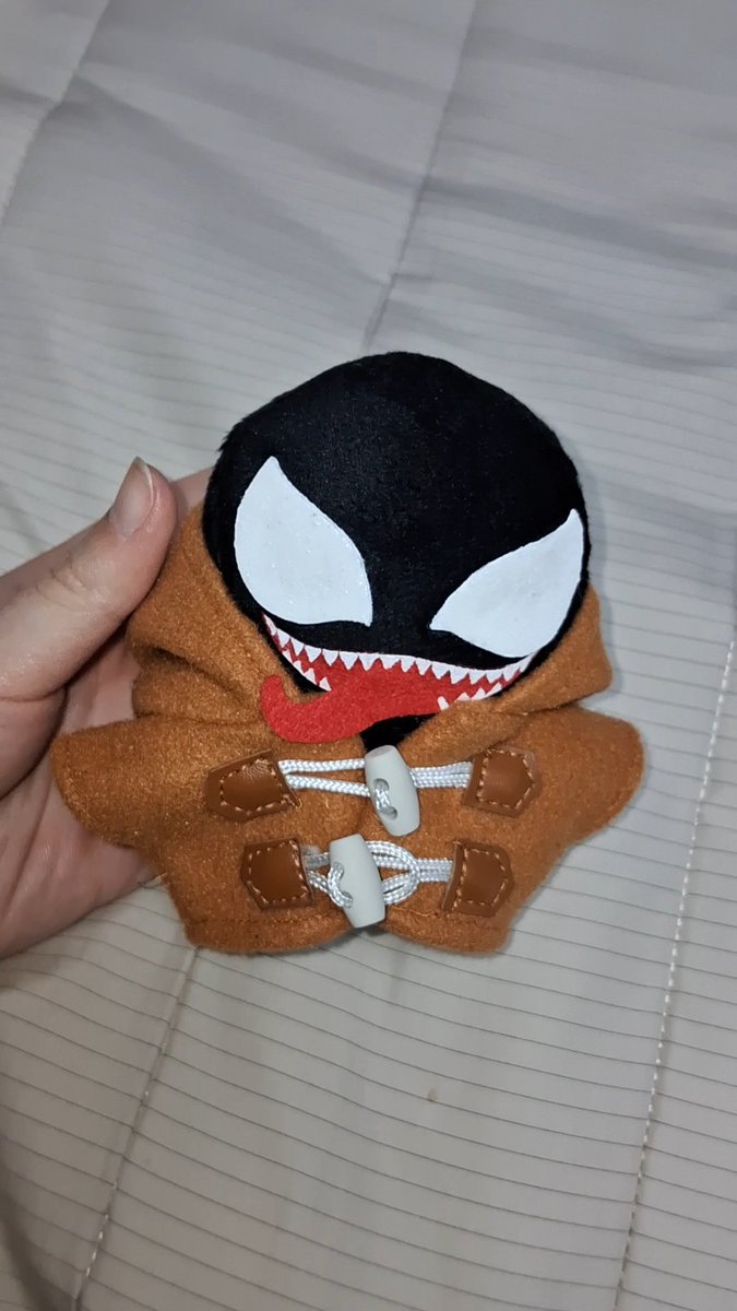 다이소 10깅이 옷으로 수제 베놈 꼬까옷(...)입혀주기
youtube.com/shorts/_YWbWX7…