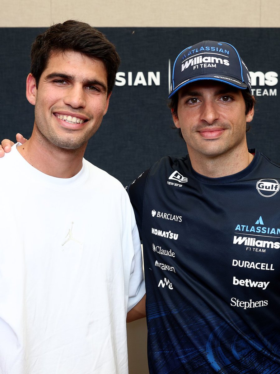 4 yarış galibi 🏎️ 
7 Grand-Slam galibi 🏆

İspanya’nın iki Carlos’u Barcelona’da buluştu. 🇪🇸