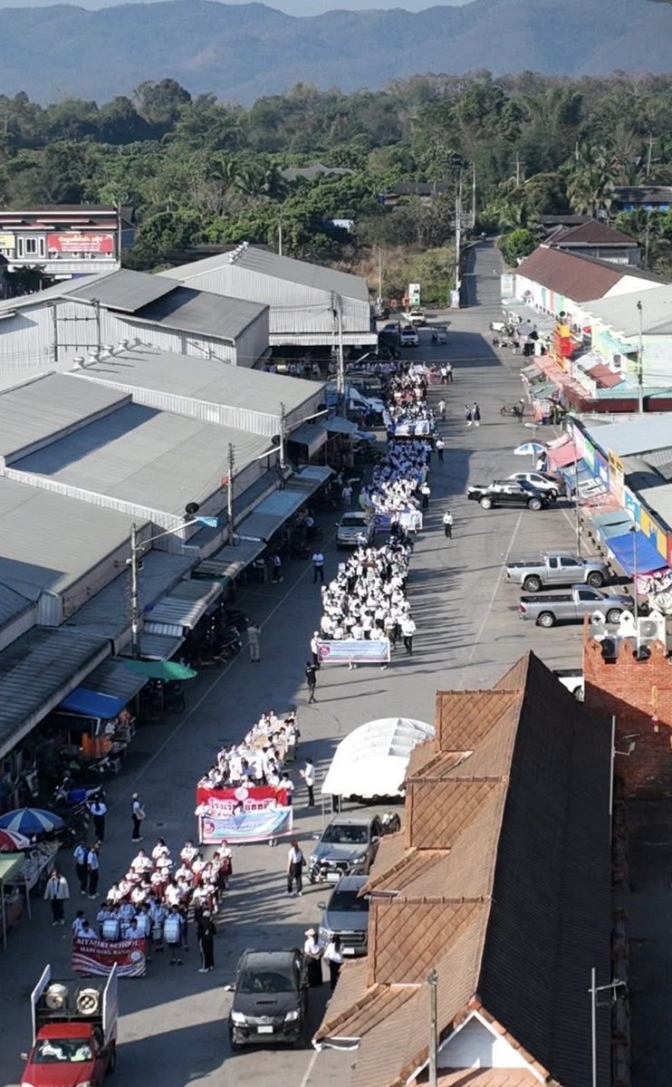 ay_narij's tweet image. ลำพูนมีเดินขบวนชวนคนไปเลือกตั้ง…