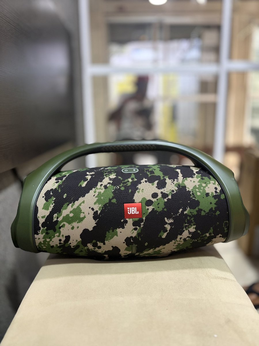Yakatamarket_ng's tweet image. JBL Boombox 2 (Camo Edition) 🔊🔥
Massive Bass. 24hrs Playtime. Waterproof. Party Anywhere 💦🎶 ₦520,000

If you love loud, clean sound — this is for you.
Who’s taking this home? 👀👇

#JBL #Boombox2 #PremiumSound #BluetoothSpeaker #YakataMarketStore