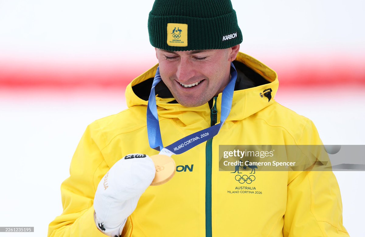 lauren 🖤🏒 tweet media