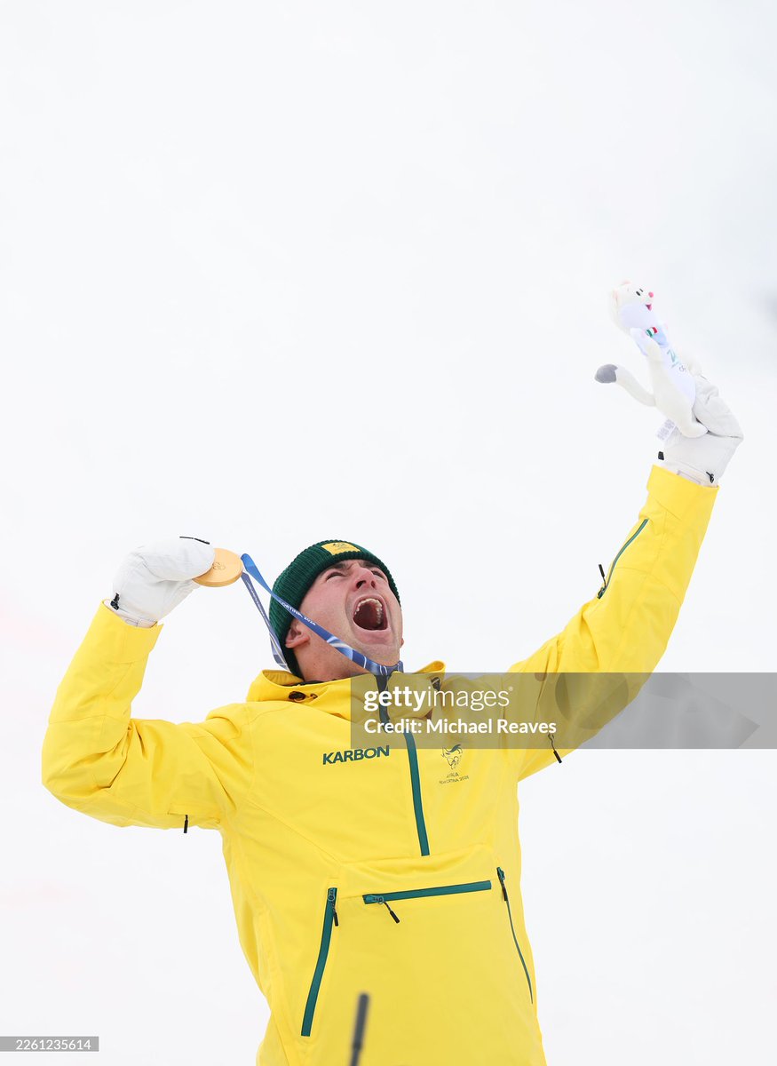 lauren 🖤🏒 tweet media