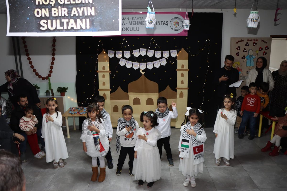 Kahtamegitim's tweet photo. Fatma Mehmet Altıntaş Anaokulunda “Hoş Geldin Ramazan” Şenliği düzenlendi. Ramazan ayının manevi atmosferini yansıtan etkinlik kapsamında öğrenciler tarafından semazen gösterileri ve çeşitli etkinlikler gerçekleştirildi. https://t.co/P0FWlDz0LI