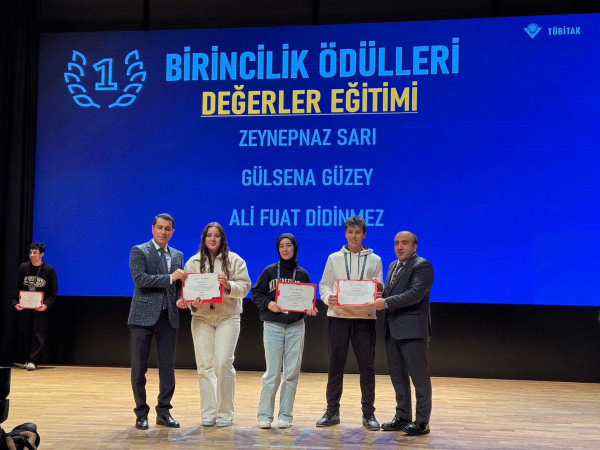 sakaryamem's tweet photo. 🔬🏆 57. TÜBİTAK Lise Öğrencileri Araştırma Projeleri Yarışması İstanbul Asya Bölge Finali Tamamlandı

İlimizi 13 proje ile temsil ettiğimiz bölge finalinde;
🥇 3 projemiz birincilik,
🥈 3 projemiz ikincilik,
🥉 1 projemiz üçüncülük elde ederek büyük bir başarıya imza attı.

Öğrencilerimizi ve danışman öğretmenlerimizi yürekten tebrik ediyor, başarılarının artarak devam etmesini diliyoruz. 👏✨

@tcmeb
@Yusuf__Tekin
@dogan_rahmi
@Tubitak