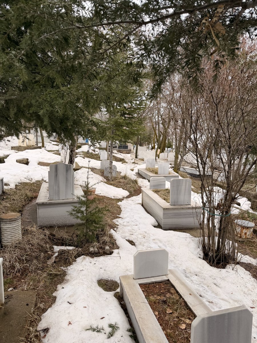 أكثروا ذكر هادم اللذات
Lezzetleri yok eden ölümü çokça hatırlayın