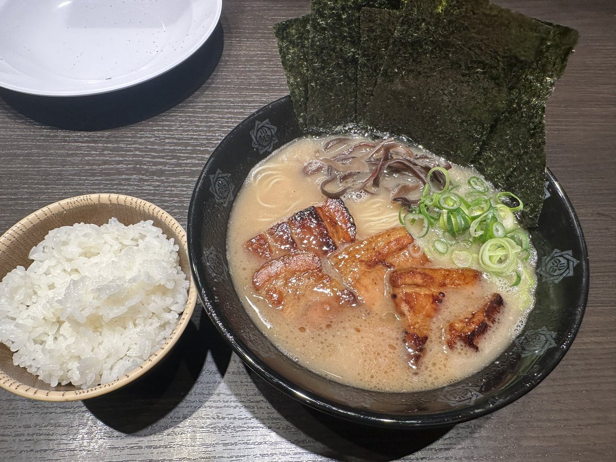 るーしぃ tweet media