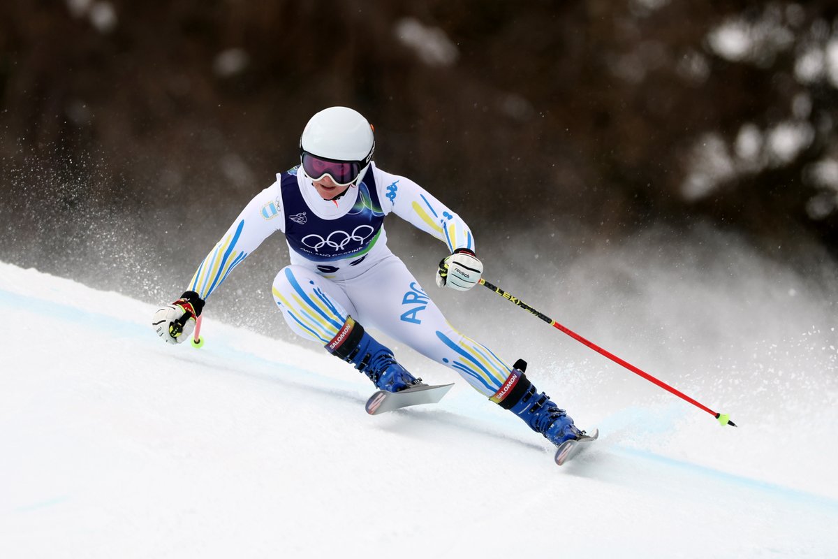 ¡Nicole Begué y otra gran marca para Argentina! 🇦🇷

En el Súper-G, finalizó 22°. Es el mejor resultado de un esquiador sudamericano en el supergigante olímpico (hombre o mujer). 

El registro anterior pertenecía a Macarena Simari Birkner (26° en Sochi 2014).

#MilanoCortina2026