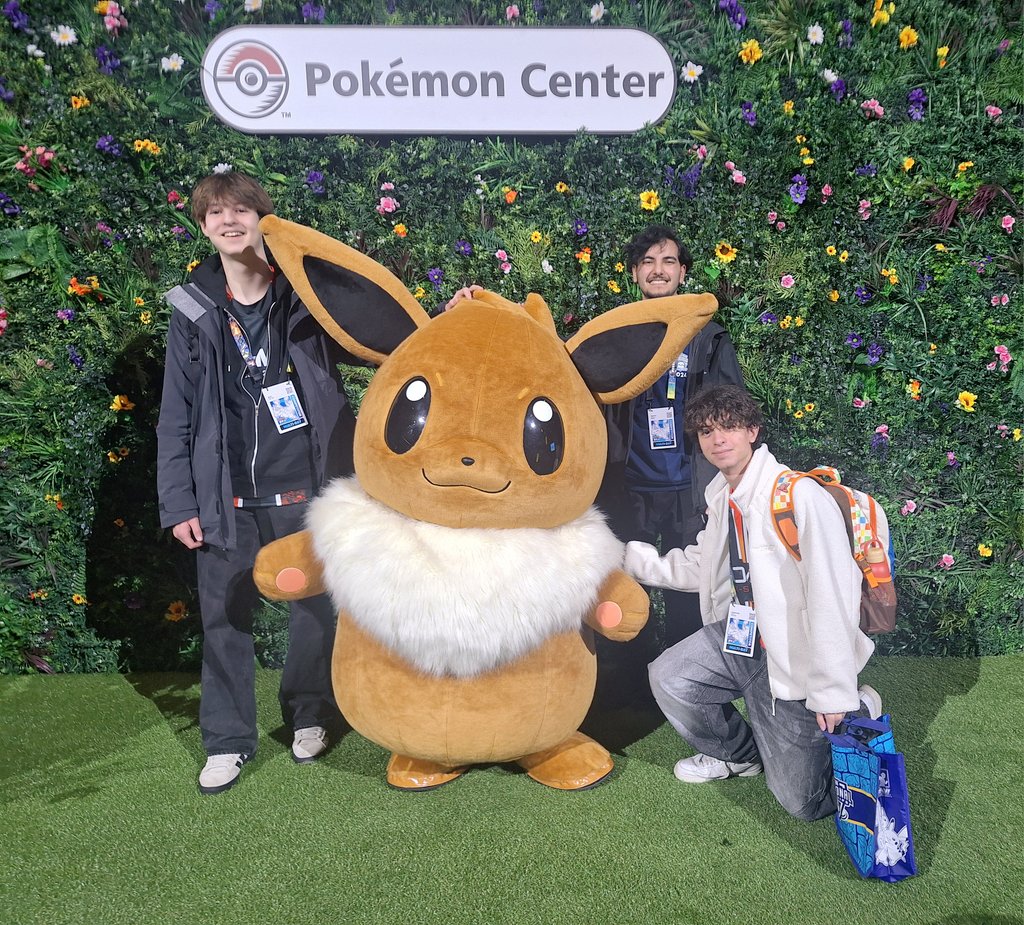 Ghatlue ⌐◨-◨ (@ghatlue) on Twitter photo 