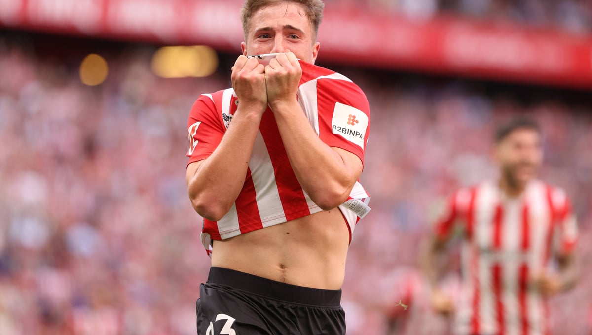 Pero como puedo estar leyendo tantas barbaridades sobre este chico????

El tío que más se deja los huevos, de los jugadores de la liga que más balones recupera en campo rival, sin descansar una puta mierda...

Hay otros 23-24 jugadores a los que criticar antes que a él.