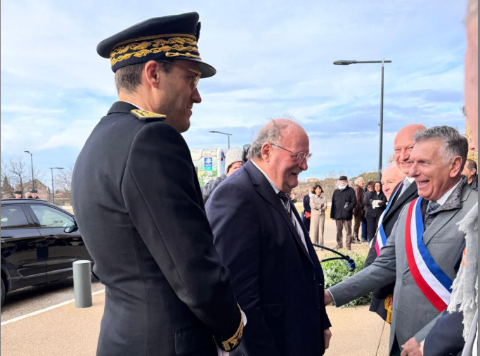 Image de Préfet du Var - #École et #Ruralité | Au collège Henri Nans à Aups, Michel Fournier, ministre délégué auprès de la m