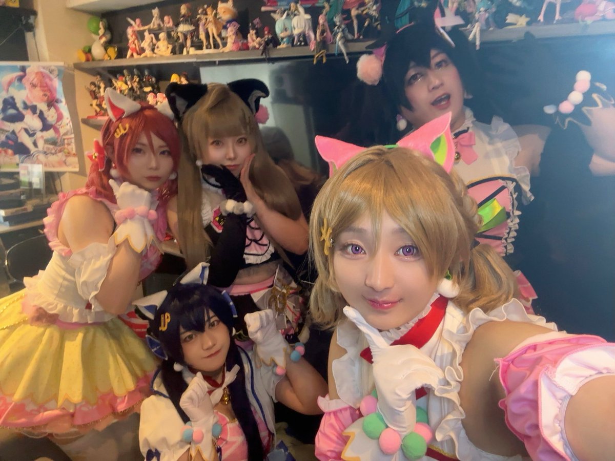 #天神NEXT

遅ればせながら、
ご来場ありがとうございました🎁🍫💕

たくさんの声援📣とっても嬉しかったです❣️
これからも、私たちと甘〰️い時間を
召し上がれ❤️

感想もありがとうございます✨

#ウィーアーヒューズ
を付けて呟いてくださいね❤️