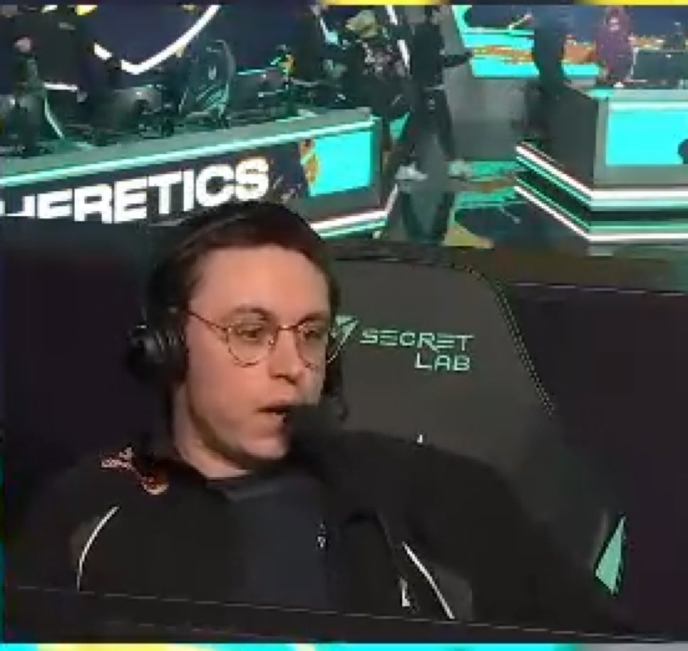 l0a⚕️ tweet media