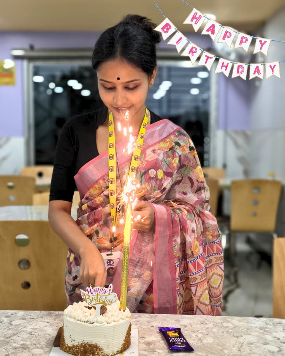 APEXdirection's tweet photo. Happy Birthday, Labani Biswas! 🎉🎂

May your special day be filled with happiness, positivity, and beautiful moments. Wishing you a year ahead full of success, growth, and exciting new opportunities.

Warm wishes from the entire team at APEX Direction!

#HappyBirthdayLabani 🎈 https://t.co/YH5og9NIYv