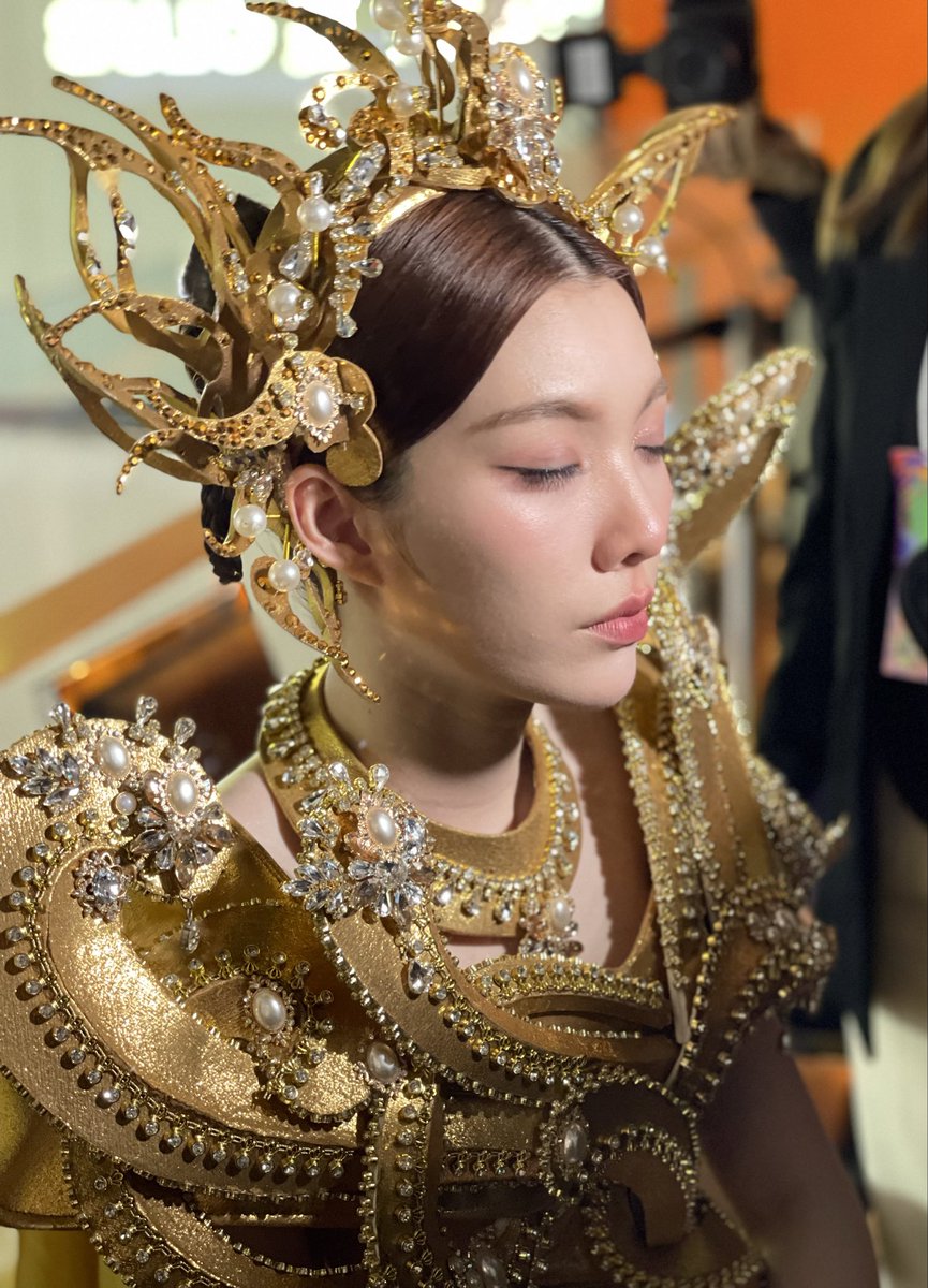 ภาพก่อนขึ้นสลิง ☺️

LINGORM EMDISTRICT CNY2026
#EMDISTRICTCNY2026xLingOrm
#หลิงออม #LingOrm