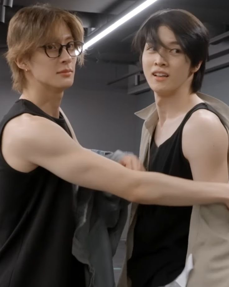 เหลามาคนเดียวพอทน เกียวมาอีกคนพอที