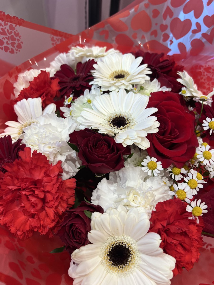 Midsummer Place tweet media