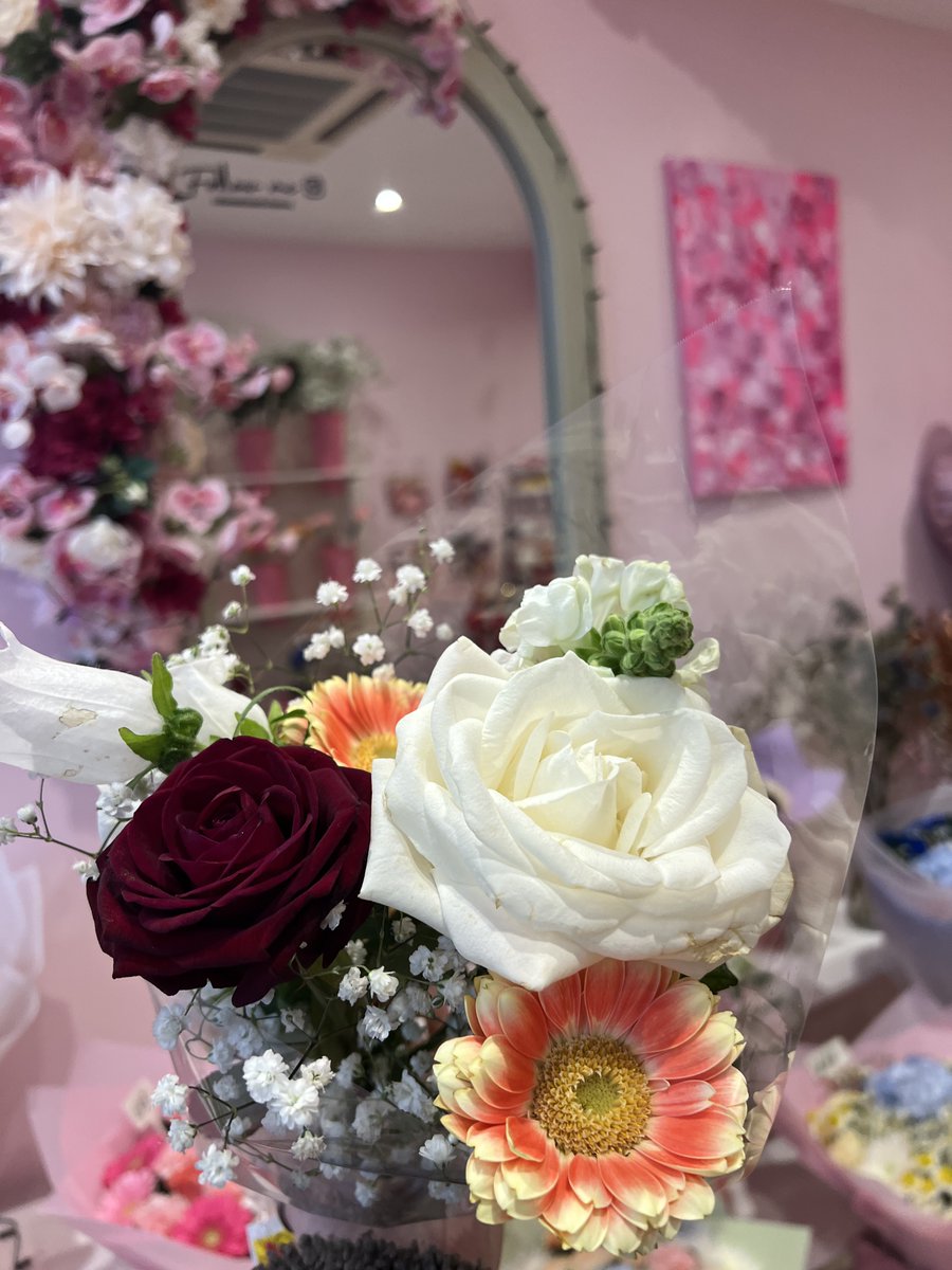 Midsummer Place tweet media