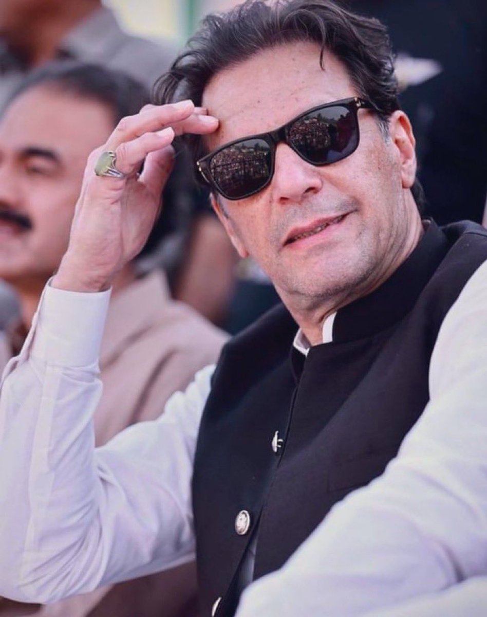 Hina Zainab tweet media