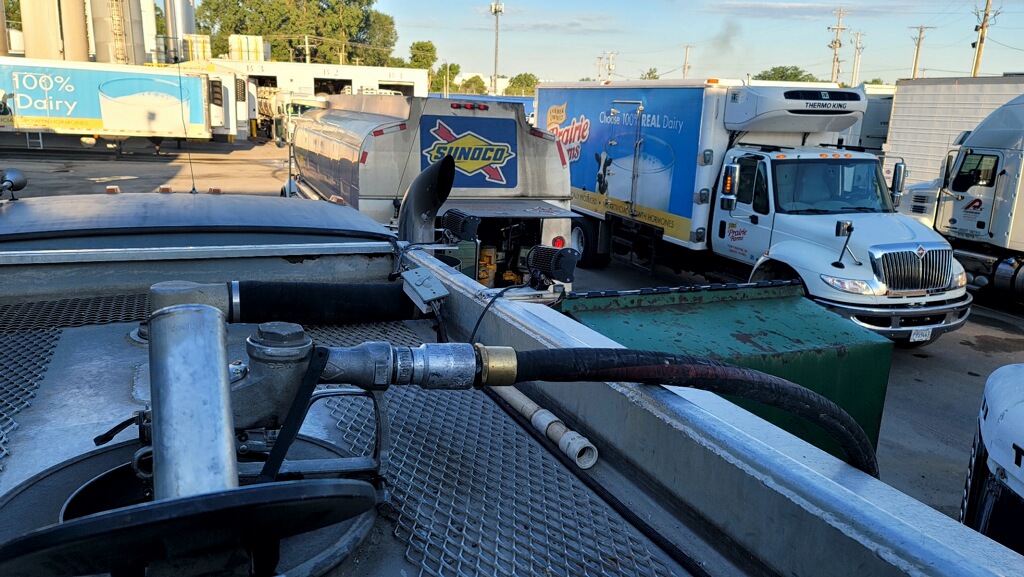 We may deliver fuel tanks for temporary storage — but we fill more than tanks.

From generators and vehicles to construction equipment, if it runs on fuel, we’ve fueled it on-site.

#AllenCounty #FortWayne