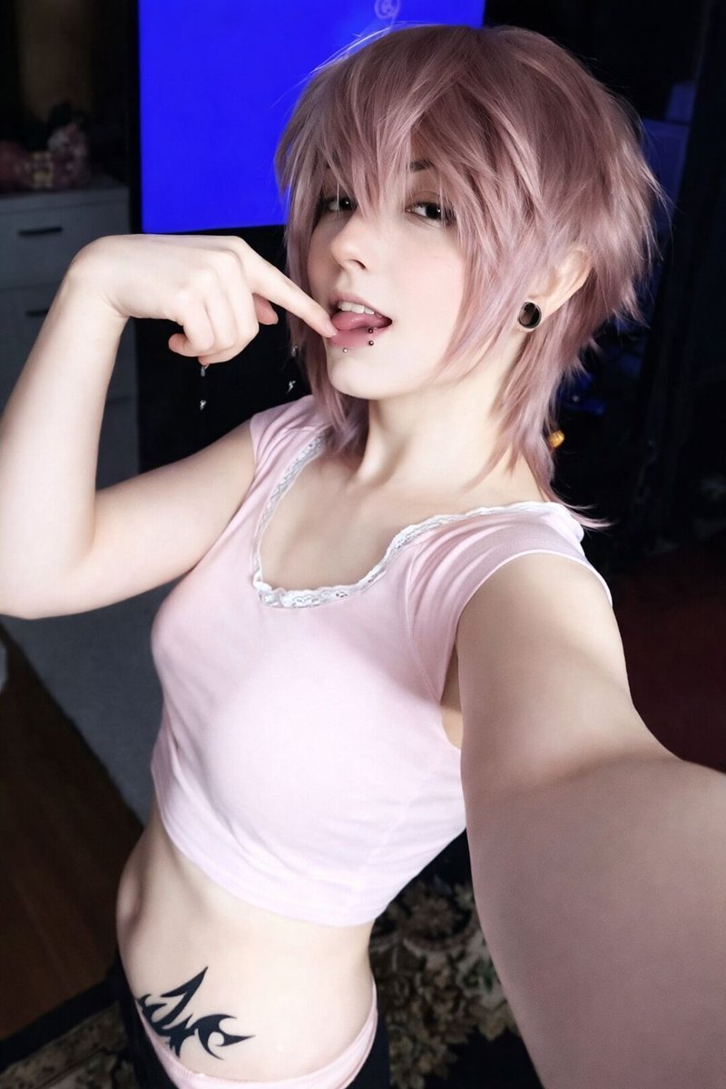 softpalebones's tweet photo. Am I your type? or am I about to convert you? 🎀
#femboy #femboyfashion #ftm https://t.co/FvWt9jmaQ2