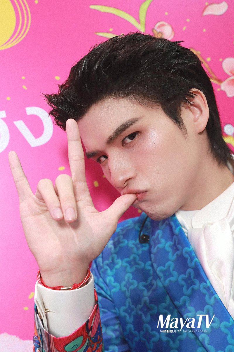 คุณสกาย #skywongravee กับการเป็นองค์รัชทายาทเข้าร่วมงาน KING POWER CHINESE NEW YEAR 2026 RACE OF LUCK&amp;JOY

📽🔗youtu.be/GYIA1_7YlCY?si…

พร้อมให้สัมภาษณ์ถึงความเนื้อหอมที่ลูกค้าเลิฟสุดๆ เจ้าตัวยืนยันไอเลิ้บมายจ๊อบ😚🤟 พร้อมทำทุกงานอย่างเต็มที่ เผยหมั่นเขี้ยวกล้ามแขน #winmetawin