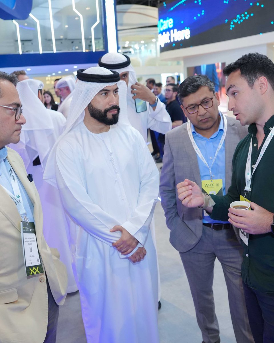 Circular tweet media