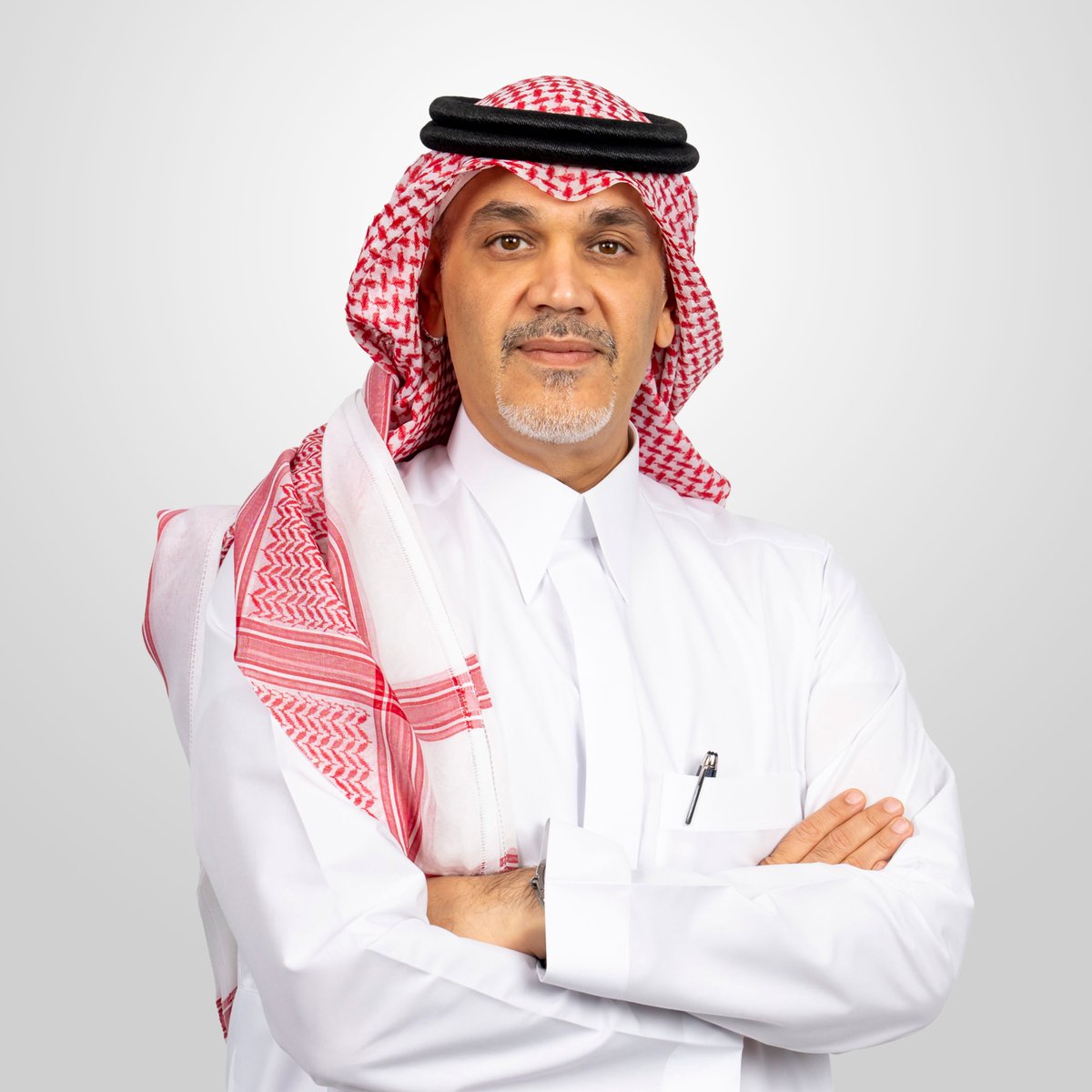 الله ينفع به البلاد والعباد 🤲

🟢 سيرة ذاتية قوية لمعالي (فهد آل سيف) .. حسب موقع هيئة التأمين:

- حاصل على درجة البكالوريوس في نظم المعلومات الإدارية من جامعة الملك فهد للبترول والمعادن.

- ويشغل أيضاً العديد من المناصب في مجالس إدارات شركات (منها اكوا باور) ✅

🟥 عضويات
