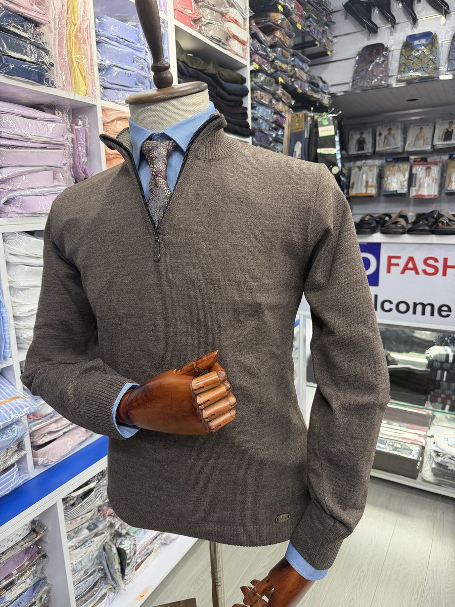HenjoGents's tweet photo. Dress Like You Mean It!

Quarter zips in stock! M TO 3XL
☎️0705727385
#MenSweaters #Quarterzips https://t.co/A27kPAJfVn