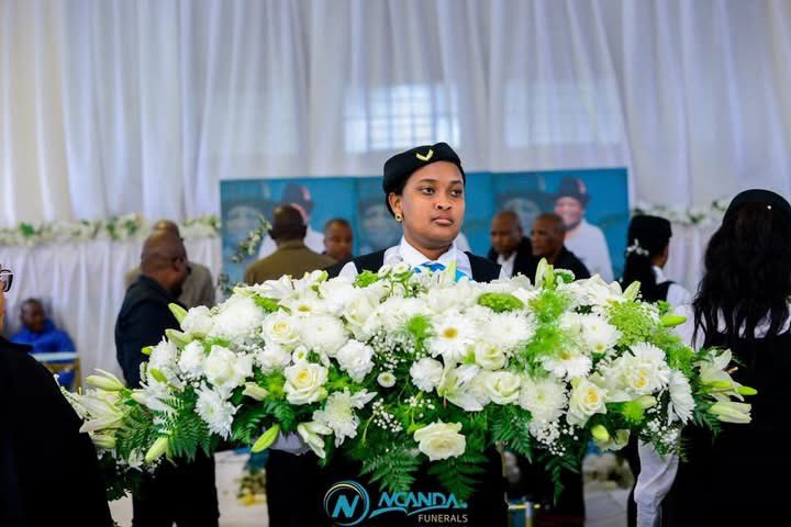 NcandaGroup's tweet photo. Ingamashumi amabili nanye iminyaka abakwaNcanda Funerals befihla amalunga awo jikelele ngesizotha nezinga eliphezulu. Joyina manje uthole ukuvikeleka kwakho nomndeni wakho manje!
Sishayele ku 0876551346 noma sms 'Ncanda' ku 0682527823 manje
#Ncandafunerals https://t.co/irCc5hE81c