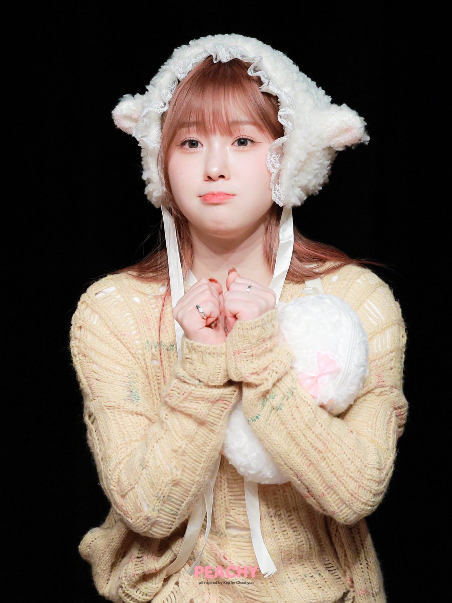 ᴘᴇᴀᴄʜʏ tweet media