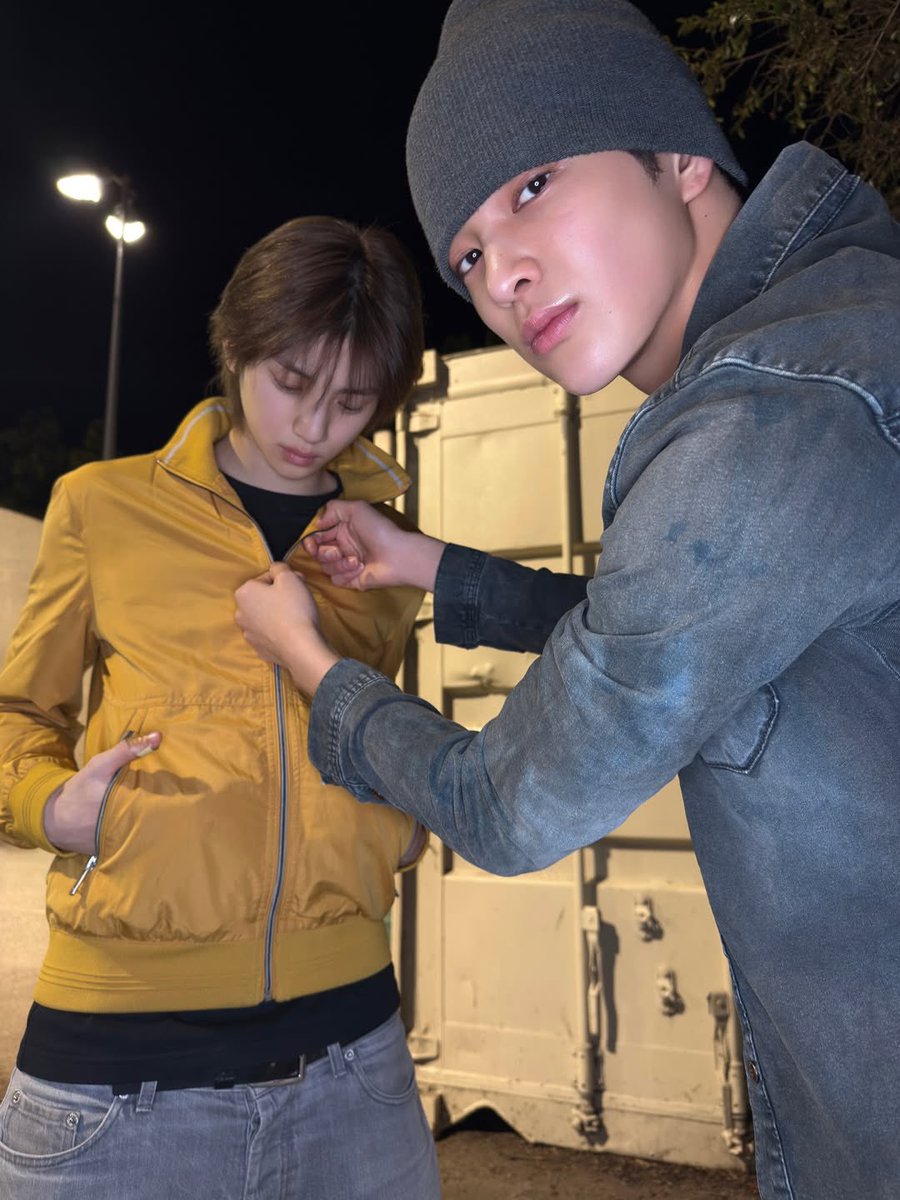 히치 tweet media