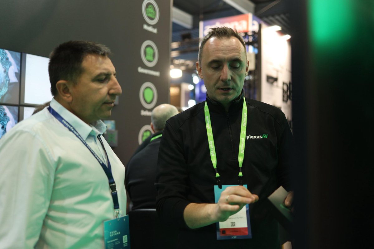 PlexusAV tweet media