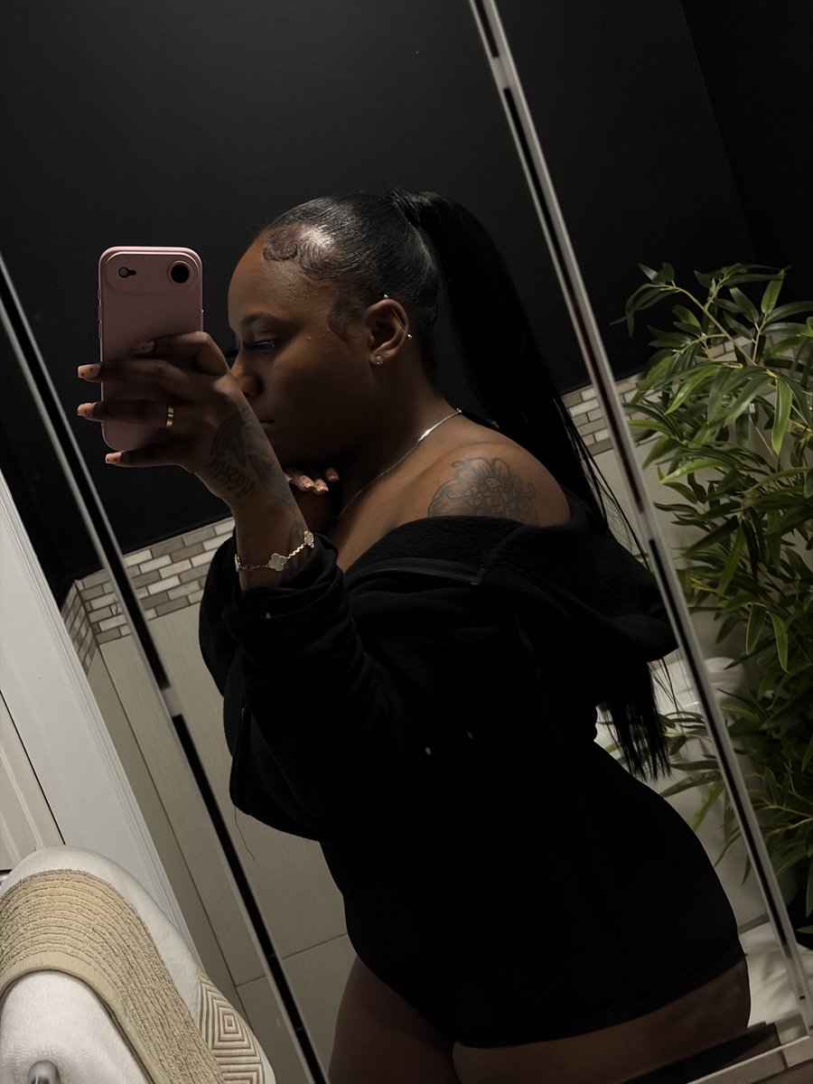 theBiggestBRATT😈 (@lifeassbrattt) on Twitter photo 